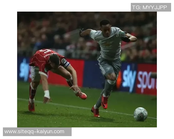 法丙精彩瞬间35米远射破门球员展现绝佳技术与力量 法丙精彩瞬间35米远射破门球员展现绝佳技术与力量