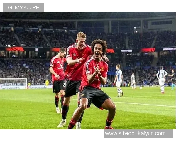 曼联阿森纳闭门友谊赛助伤员恢复状态展现球队团结精神