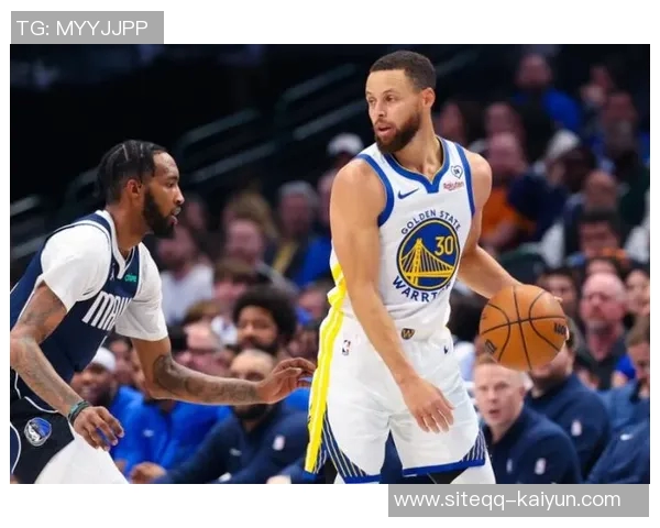 克莱首节火力全开9投5中三分球6投3中轻松斩获14分2篮板1助攻